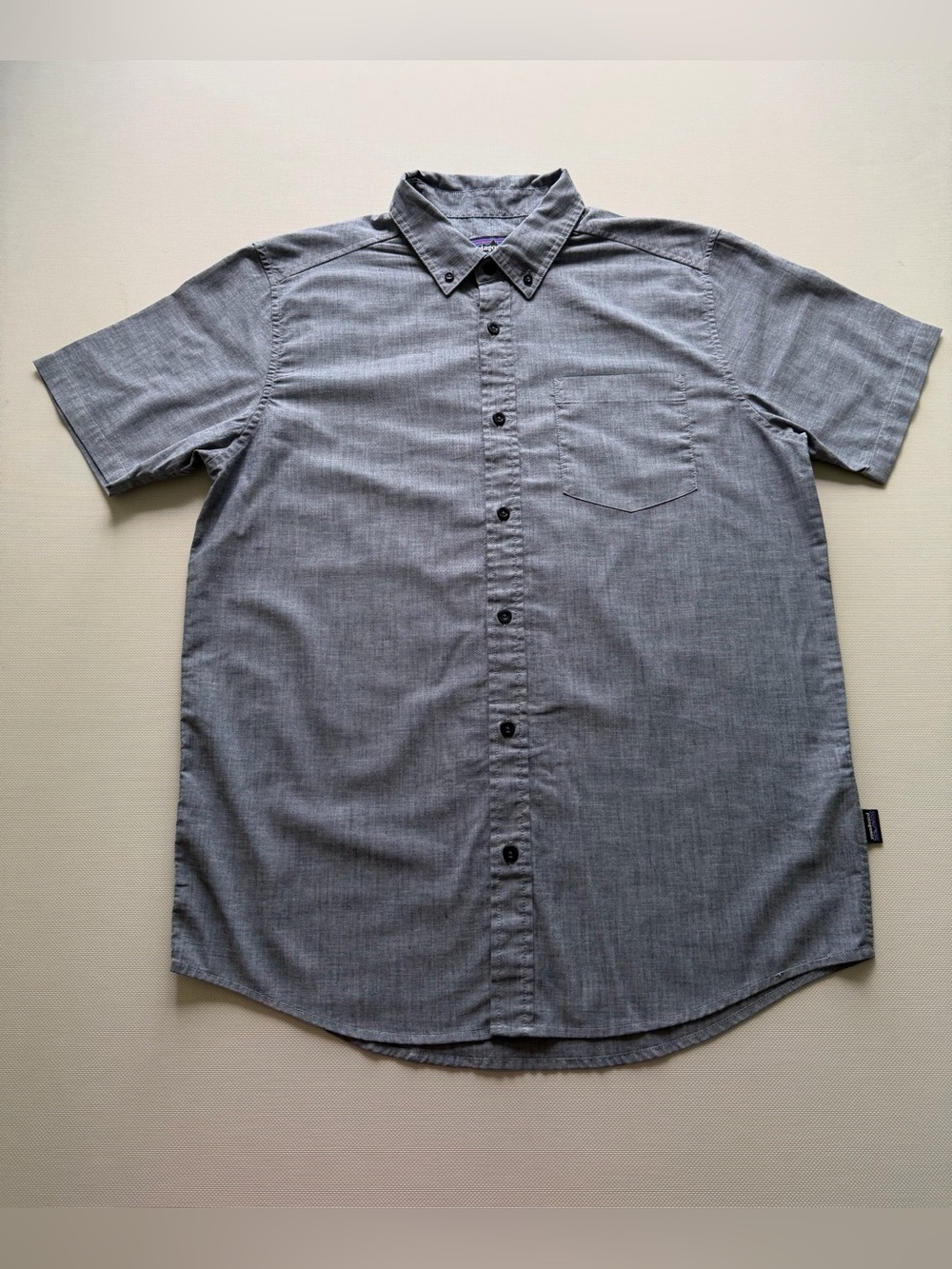 Patagonia Short-Sleeve Button-Down Shirt in Heather Gray
